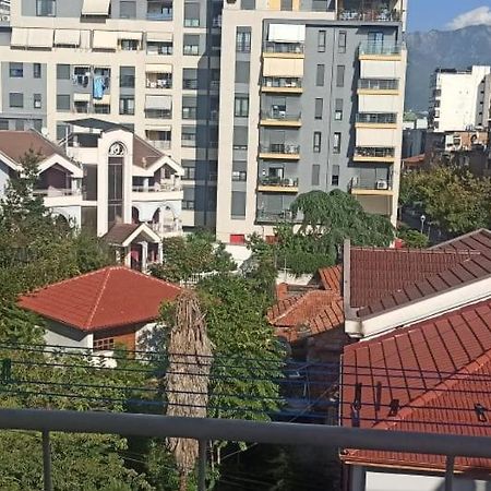 Royal 3 Hostel Tirana Extérieur photo